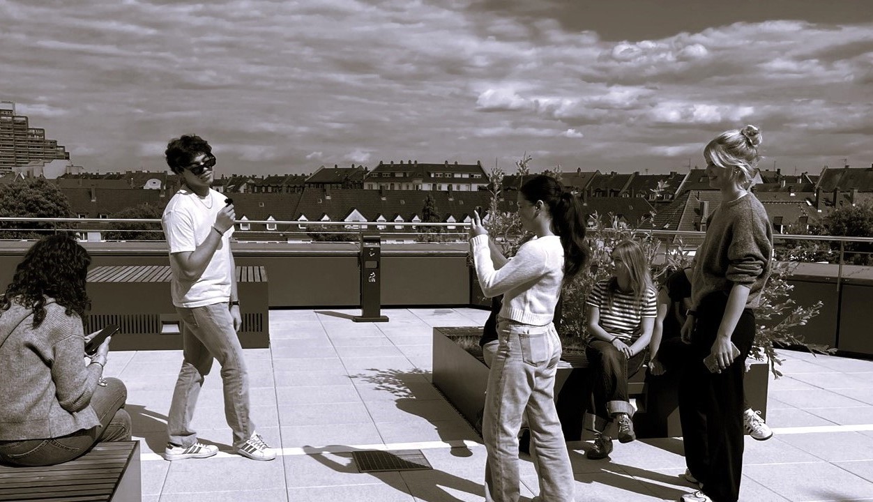 Studierende bei Filmaufnahmen, Foto Klatt