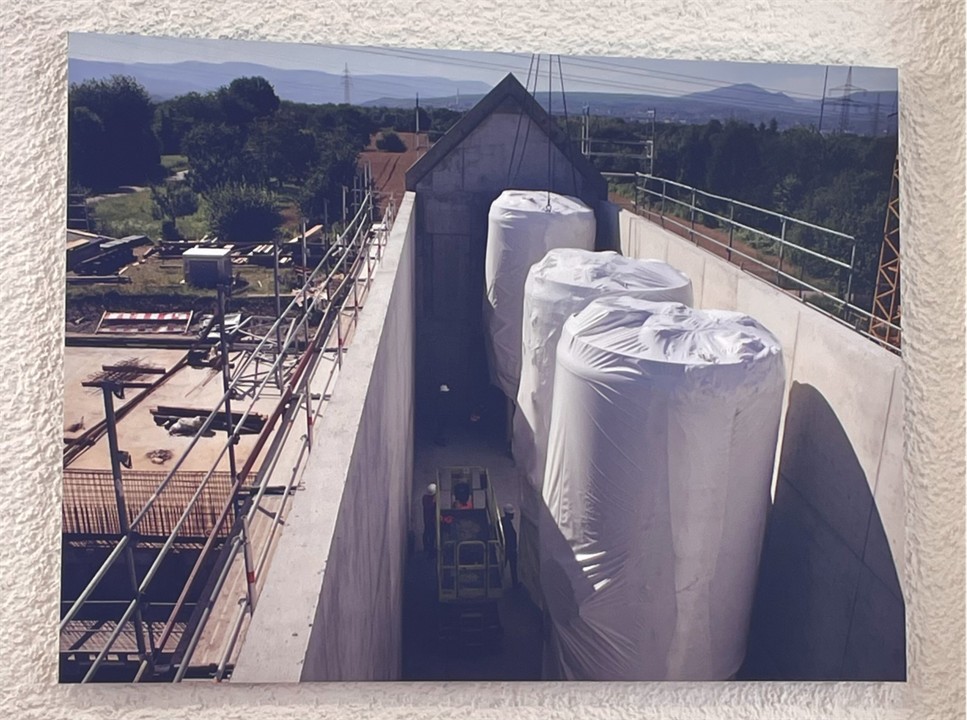 Blick von oben in ein Gebäude